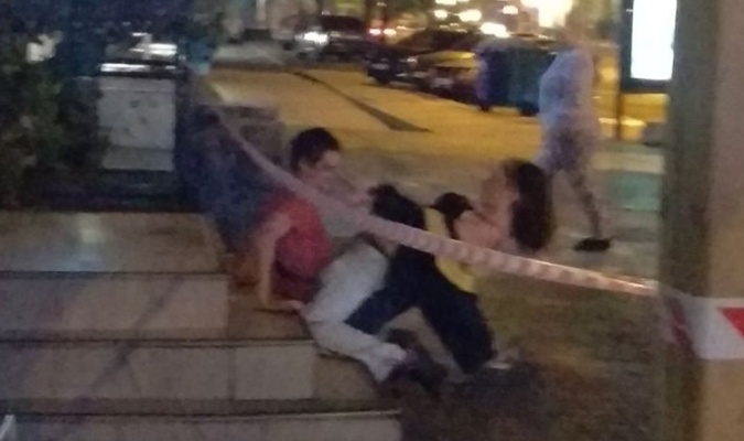 Пьяная пара из России занялась сексом прямо на улице
