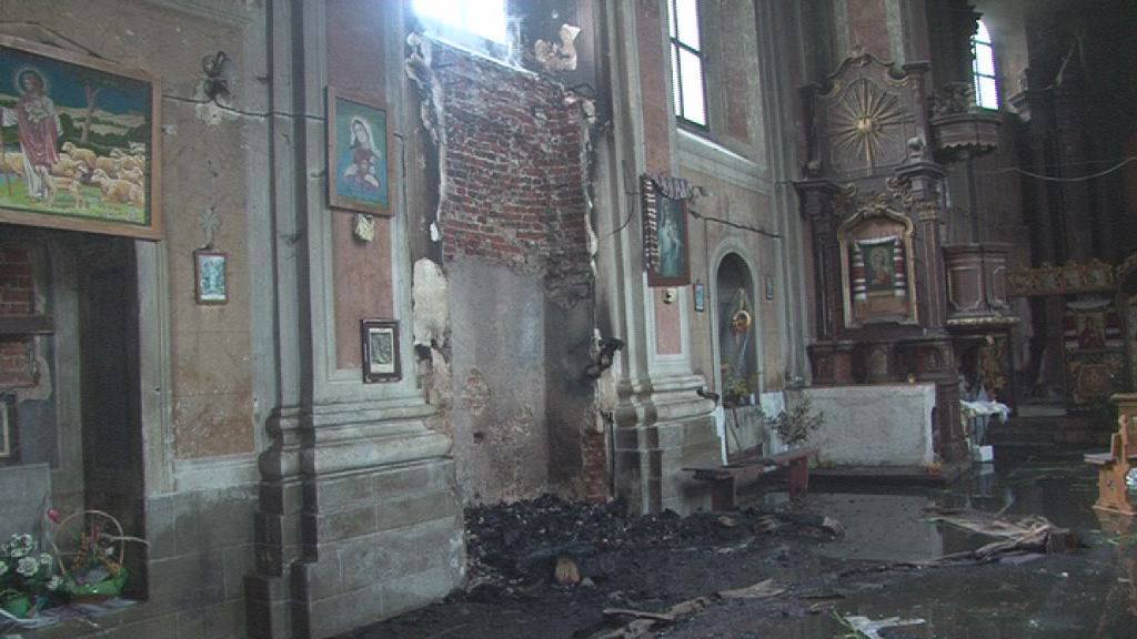 Последствия пожара в старинной церкви на Львовщине (ФОТО, ВИДЕО)