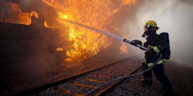 На Львовщине пассажиры на ходу выпрыгивали из горящего поезда (ВИДЕО)