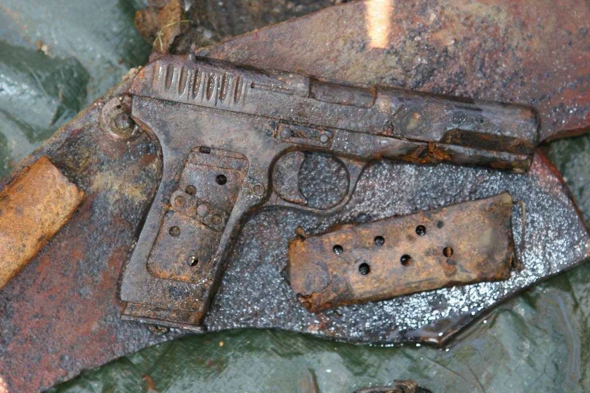В церкви на Львовщине нашли пистолет