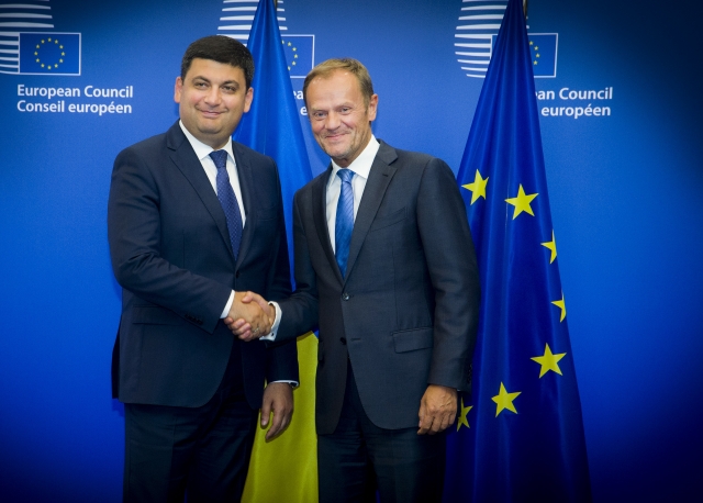 Туск заявил, что Европейский совет поражен успехами в экономике Украины