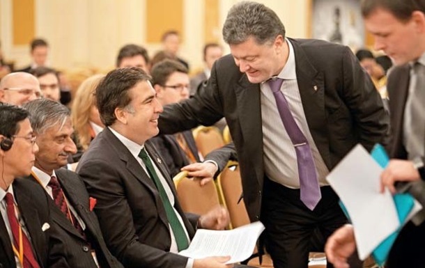 Порошенко объявил конкурс на место Саакашвили