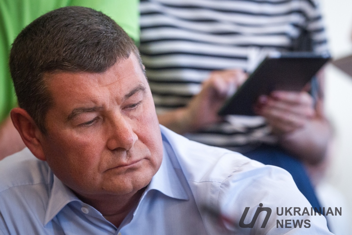 Капитуляция Онищенко: почему замолчал одиозный депутат-беглец