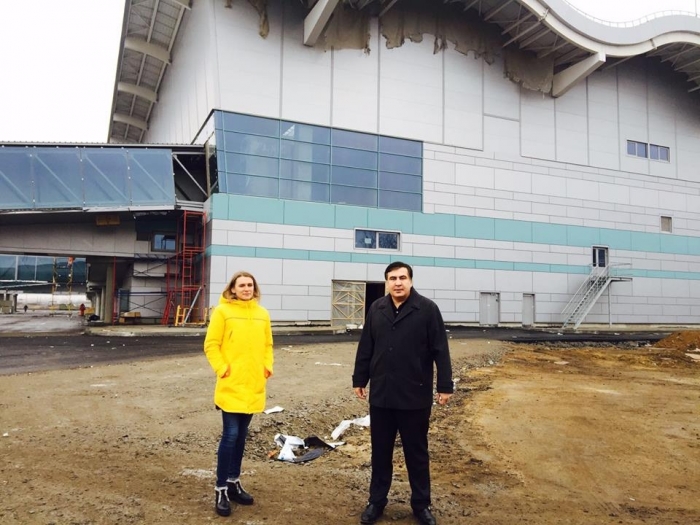 Саакашвили показал стройку нового терминала одесского аэропорта