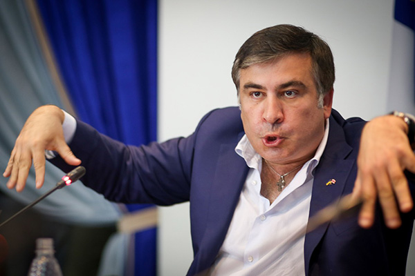 После неудобного вопроса у Саакашвили случилась истерика, которая возмутила соцсети (ФОТО, ВИДЕО)