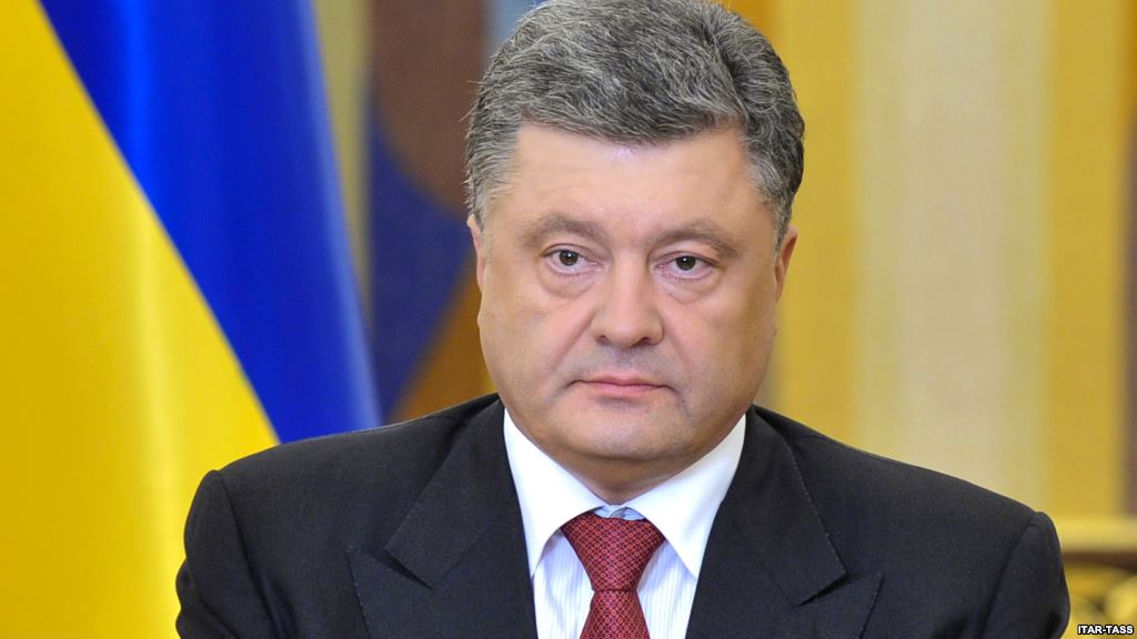 Деньги на взятки нардепам Порошенко носят в спортивных сумках, как и за Януковича – Коломойский