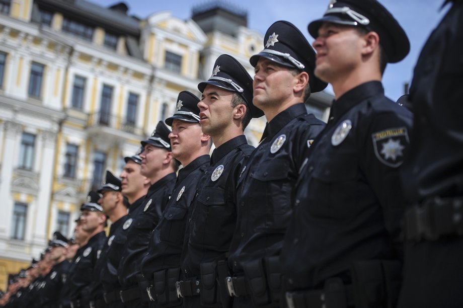 Ого-го, до чего дошли: На Львовщине задержали пьяными 20 полицейских