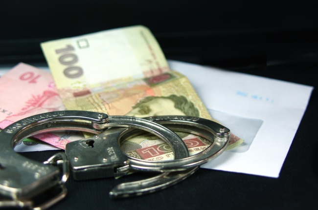Бессовестная: чиновница КГГА «погорела» на взятке в 40 тысяч