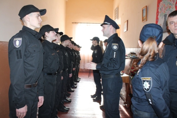 Такого у нас еще не было: в Украине появился первый школьный патруль