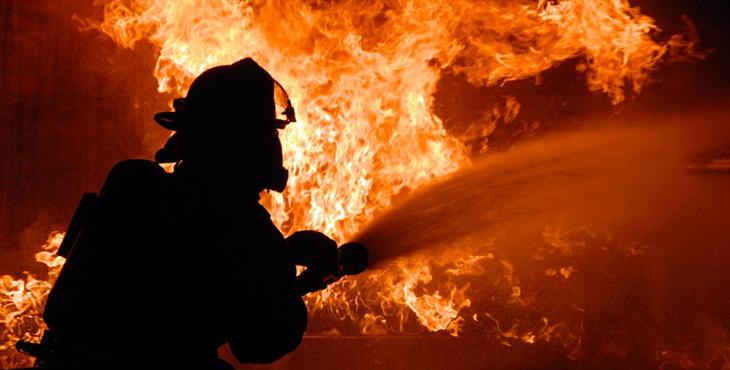 Ночной кошмар: ночью во Львове произошел масштабный пожар (ФОТО)