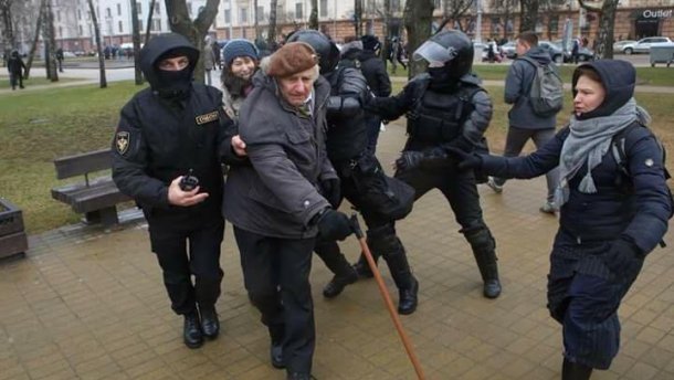 Какие риски для Украины несут беспорядки в Беларуси