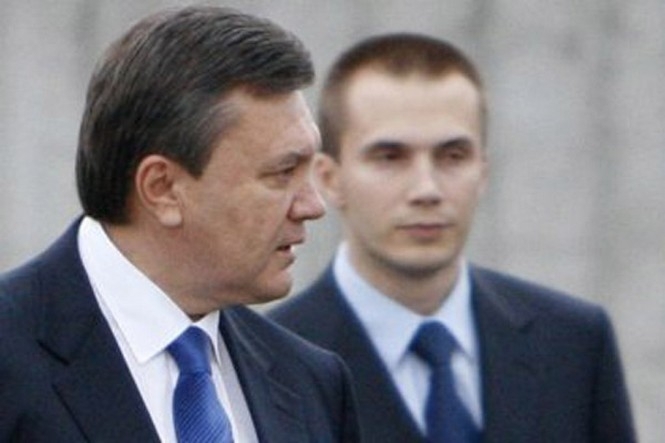 Суд снял арест с 300 млн. гривен сына Януковича