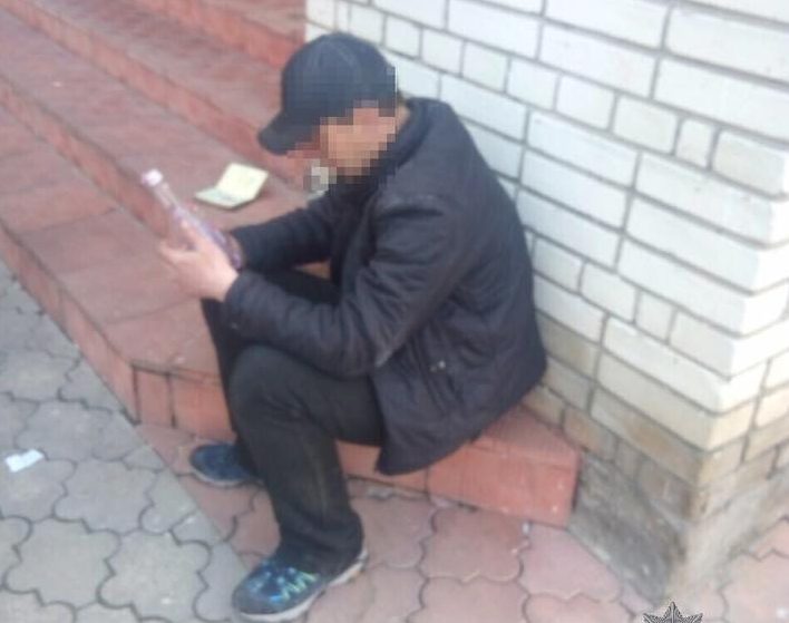 Метадоновое нашествие во Львове: полиция задержала мужчину, который разгуливал с шприцом в руках (ФОТО)