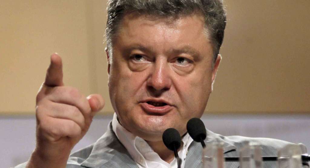 Порошенко сделал шокирующее заявление! Что на самом ДЕЛЕ означают «парады» в Донецке и Луганске!