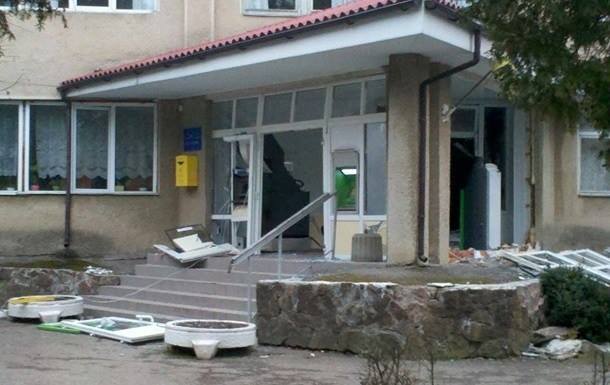 На Львовщине неизвестные взорвали банкомат и похитили 187 000 гривен! Детали шока!