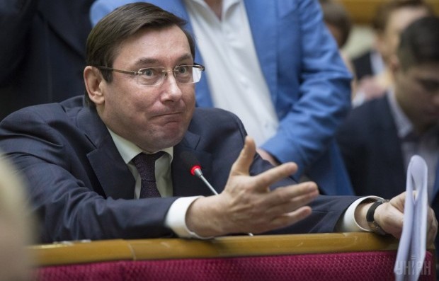 Мосийчук посоветовал генеральному прокурору Юрию Луценко «не позориться». От подробностей голова кругом идет