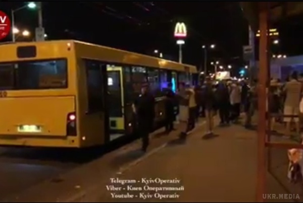 Стрельба в киевском автобусе… Видео с места событий доводит до истерики