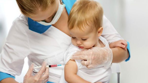 Матери в шоке: теперь только врачи имеют право решать вакцинировать ли ребенка, иначе забудьте о детском саде и платите штрафы
