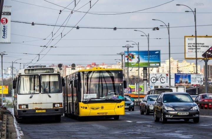 А некоторым за что? Кто во Львове имеет право на льготный проезд в общественном транспорте. Список категорий