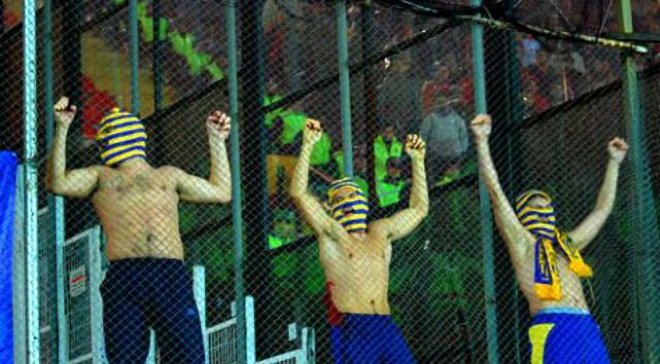 Размяли косточки! Футболисты «Динамо» устроили «махач» на тренировке перед матчем Лиги Европы