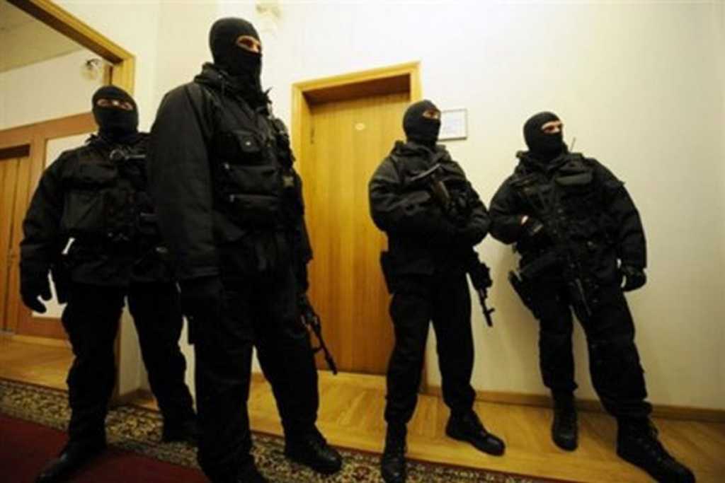 Что же ищут? В Киеве милиция пришла с обыском к депутату от «Батькивщины»