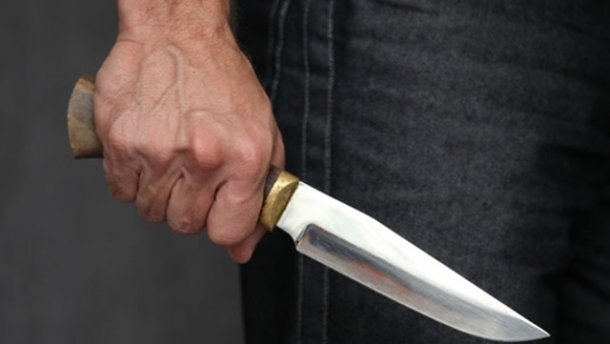 11 ударов ножом!!! Мужчина жестоко убил свою экс-супругу, его ели оттащили от нее