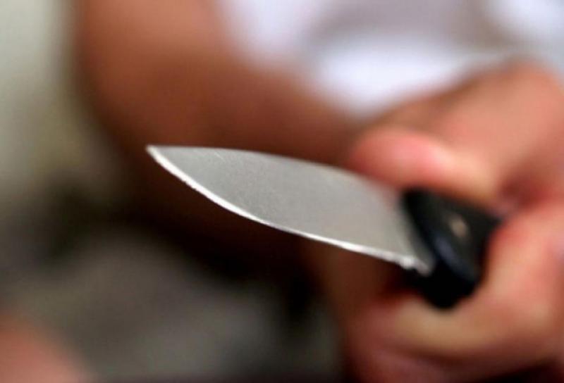 Вследствие бытового конфликта на Львовщине мужчина ударил тестя ножом