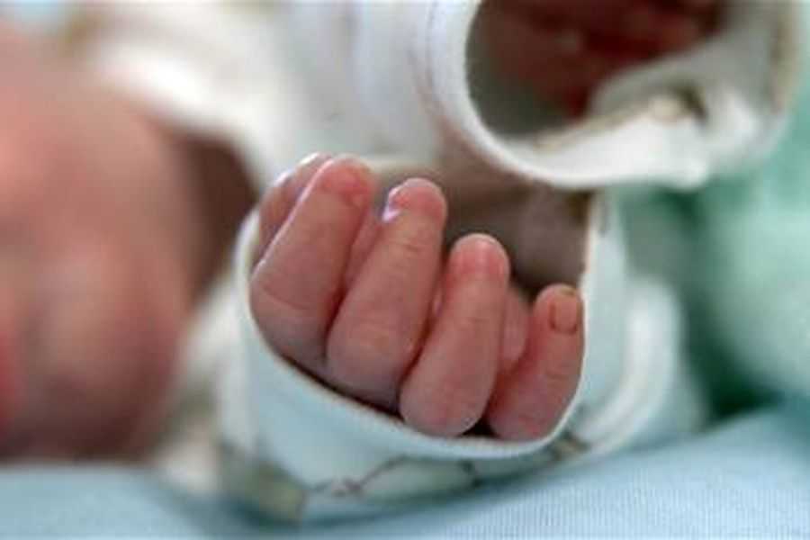 «Малыш умер через 4 часа после появления на свет»: Женщина родила «ребенка-русалку»