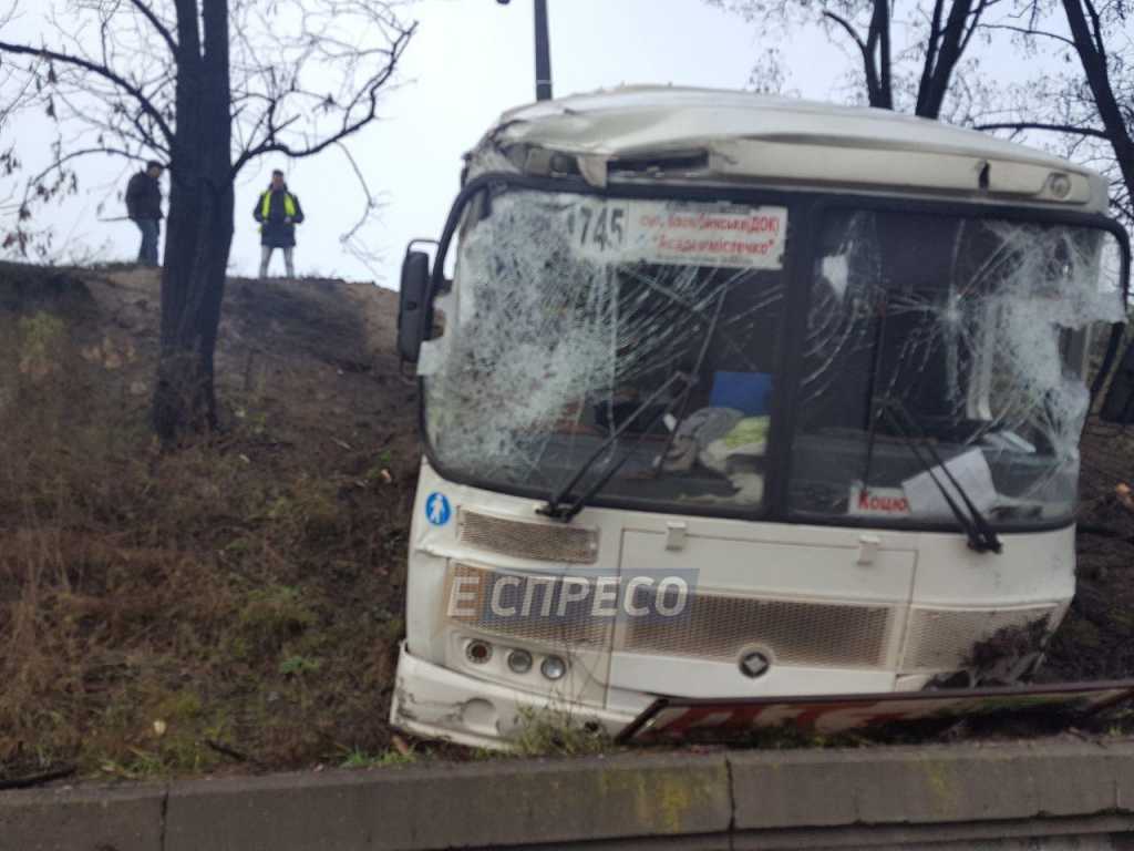 Террористический акт! Польский автобус возле Львова обстреляли из гранатомета, — СМИ