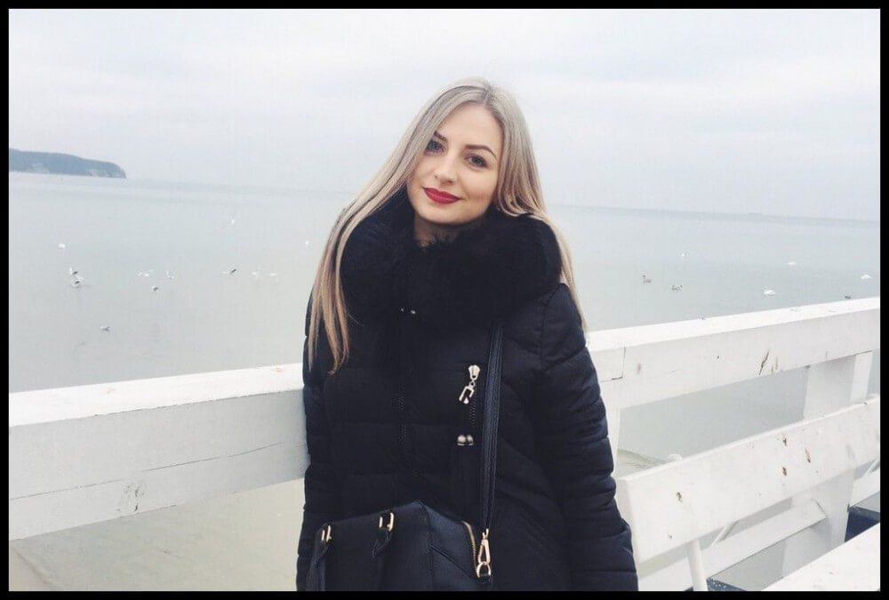 «Почти ежедневно они зажигают свечу на ее могиле и плачут»: Стали известны детали трагической смерти тернопольской студентки