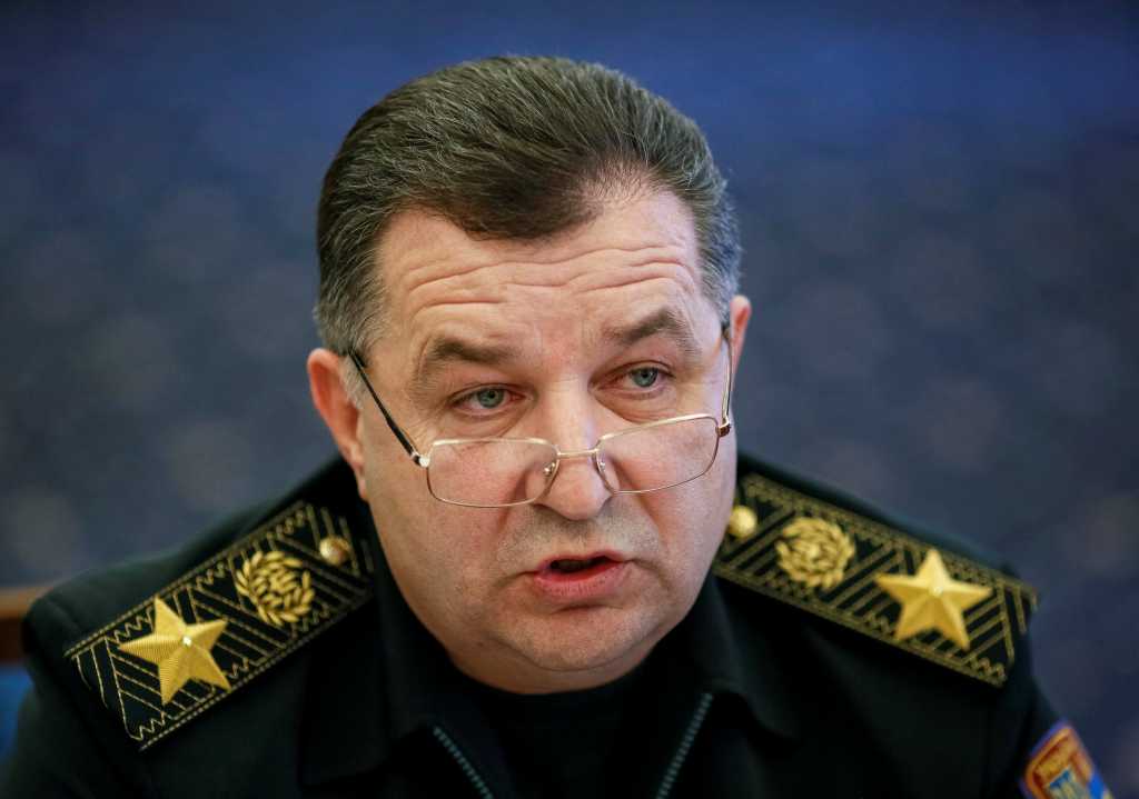 «Вообще неадекватный»: Полторак ответил на громкое обвинение Тенюха в «сдаче» Крыма