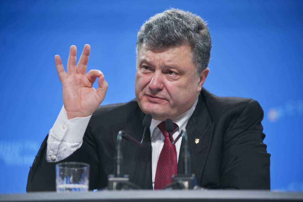 «Порошенко делает все, чтобы не создавать Антикоррупционный суд»: Скандальное заявление нардепа поразило украинцев