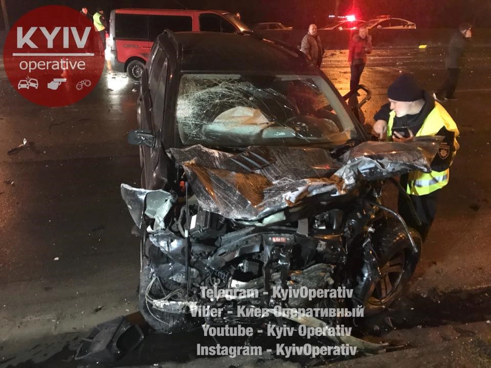 «Mercedes на огромной скорости въехал  «лоб в лоб» в Dacia»: В Киеве произошло ужасное смертельное ДТП