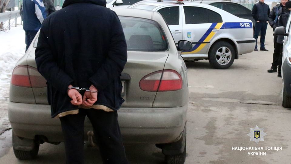 «Замели на горячем»: В Киеве старший лейтенант полиции попался на взятке