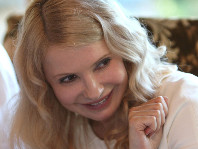 «Высокий страстный брюнет»: Появились фото Юлии Тимошенко с молодым любовником, поэтому ее муж живет отдельно?