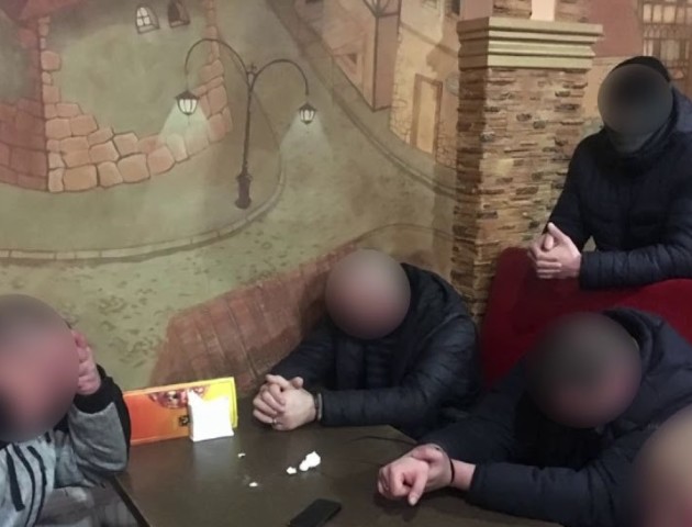 «Поймали на горячем»: Луцкого СБУшника задержали за взятку