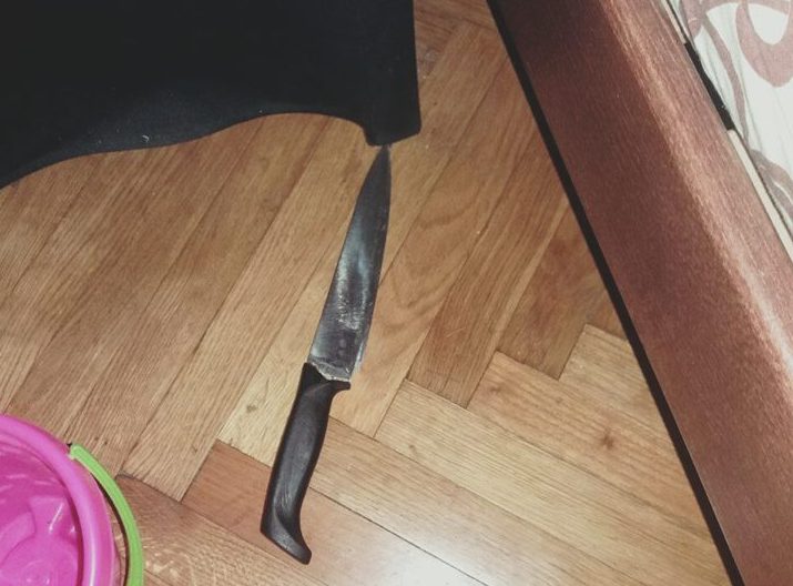 «Вонзил нож в область сердца»: Во Львове иностранец напал на мужчину