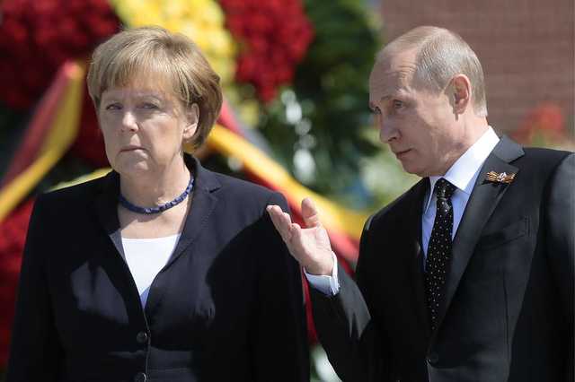 Перед встречей с Порошенко: Для чего Меркель звонила Путину