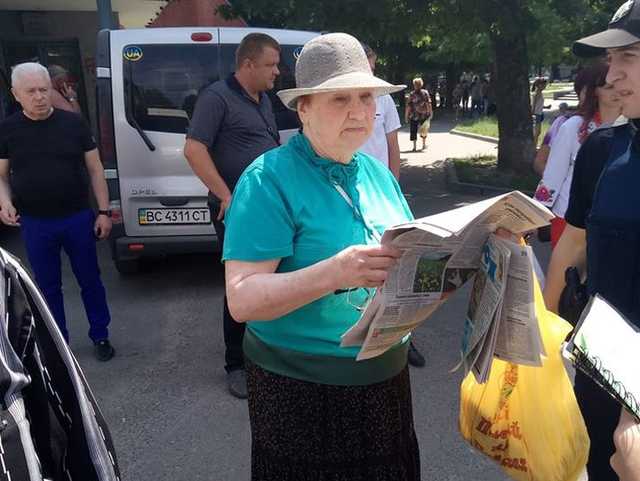 «Подошла и прямо в лицо …»: Во Львове пенсионерка из Донецка напала на школьницу