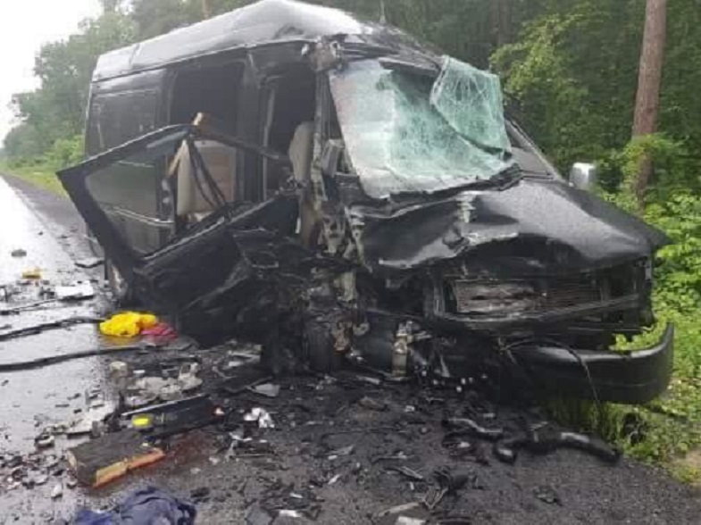 Жуткая ДТП на Львовщине: Пострадали восемь пассажиров, один скончался на месте
