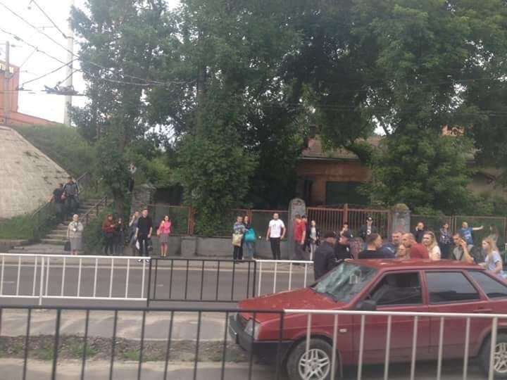 Проклятое место: В центре Львова на пешеходном переходе вновь сбили женщину