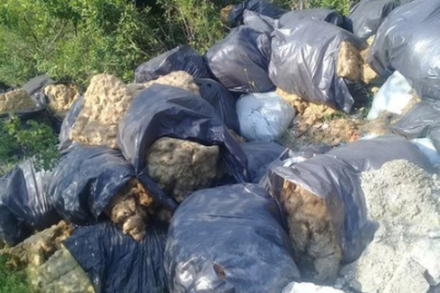 Реки фекалий и горы мусора: В Сети активно обсуждают курортную зону Украины