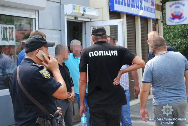Стрельба в Одесской области: Неизвестные открыли огонь по торговцам у дороги