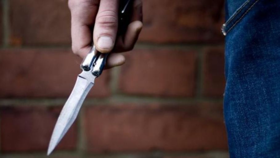 Нанес ножевые ранения: мужчина жестоко пытался расправиться с родными