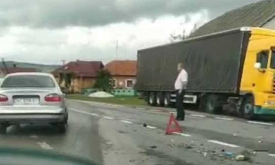Массовое ДТП во Львовской области: две легковушки столкнулись с фурой, 8 пострадавших, из них 2 детей