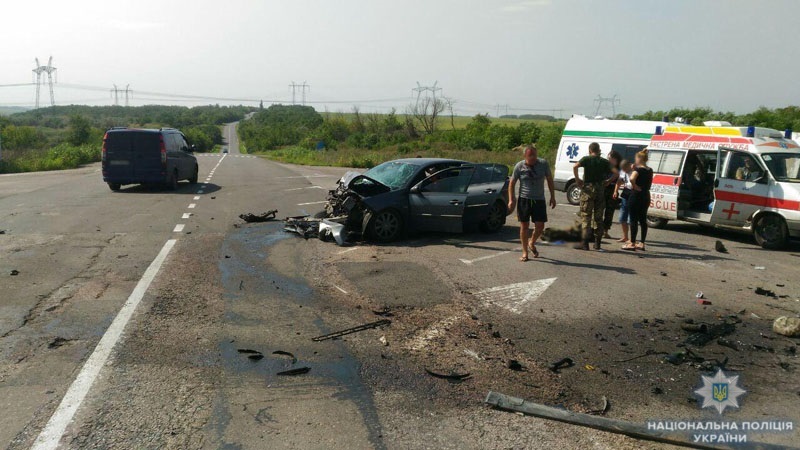 «Ехали за пенсией»: В Донецкой области в страшном ДТП погибли три человека