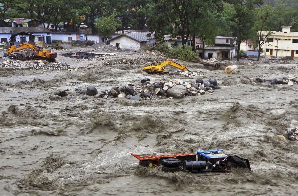 Крупнейшая катастрофа за 100 лет: из-за наводнений в Индии погибли 324 человека