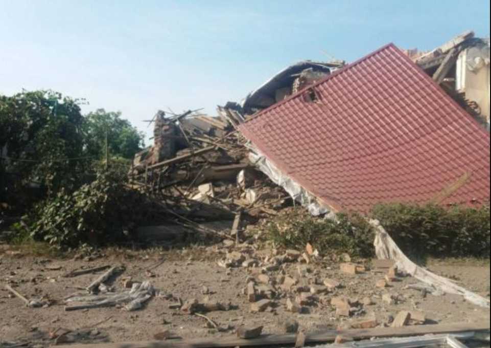 Сравнил с землей: мощный взрыв полностью разбил жилой дом