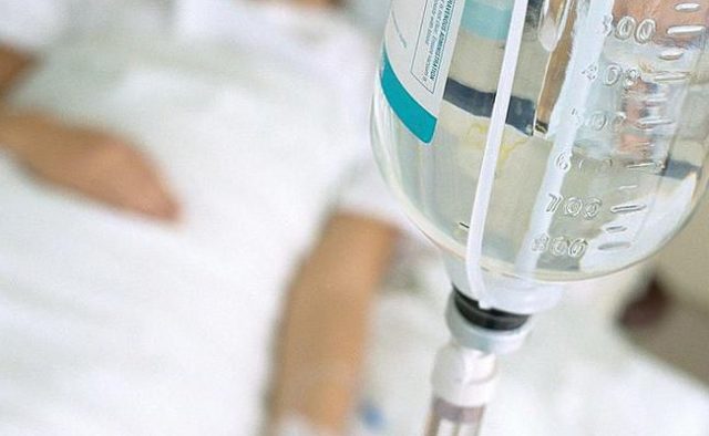 Всеми силами врачи борются за жизнь пациента: Во Львове впервые за 10 лет зафиксирована опасная болезнь