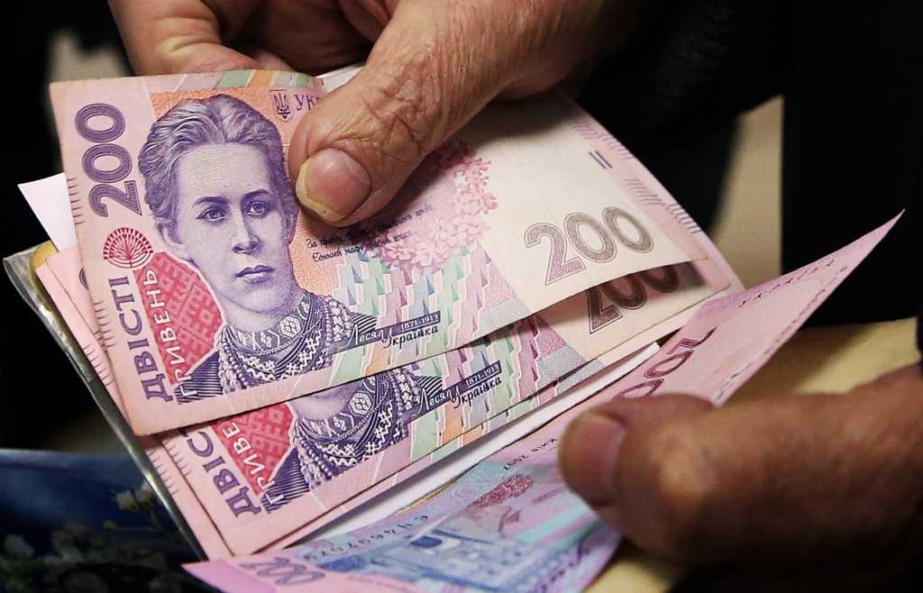 Пенсии опять пересчитают: насколько в этот раз «разбогатеют» украинцы